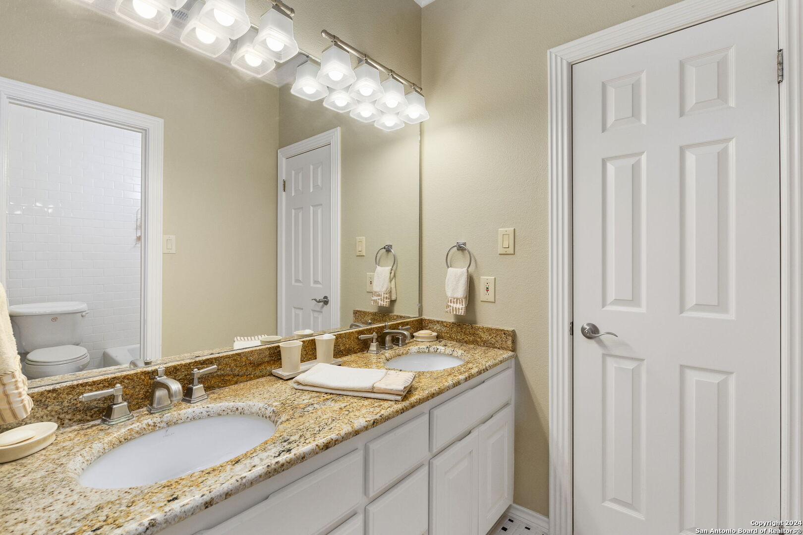 15 INWOOD HEIGHTS DR