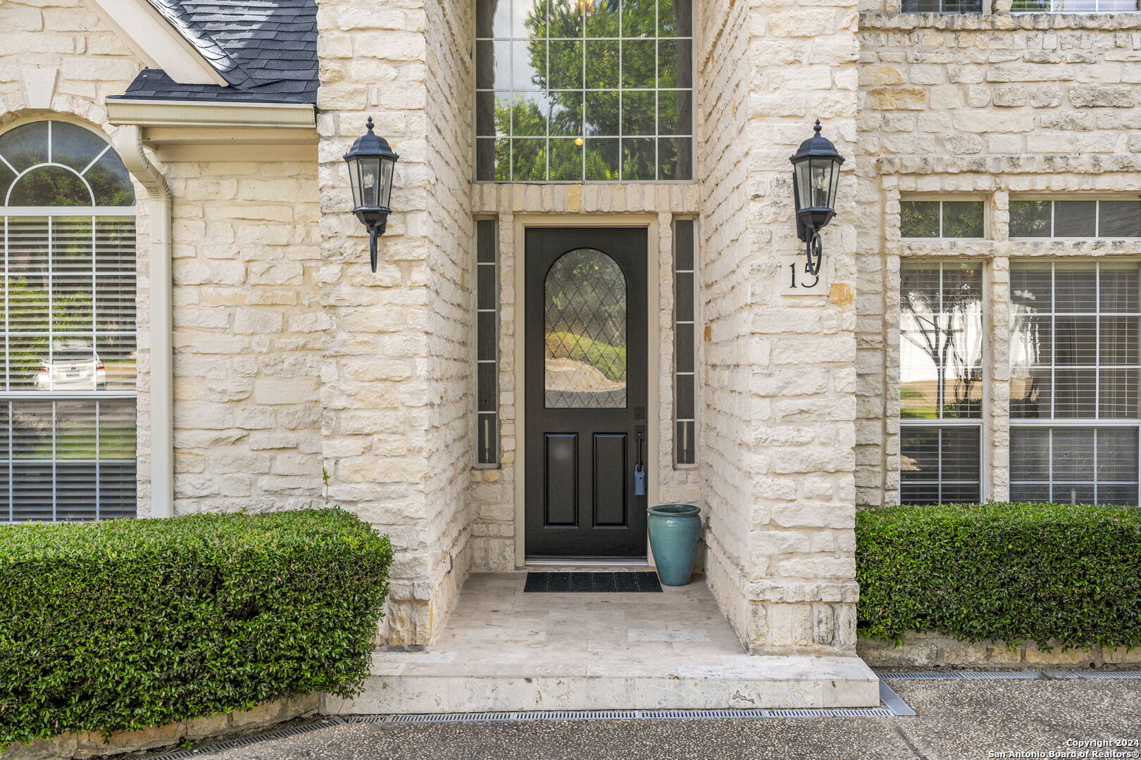 15 INWOOD HEIGHTS DR