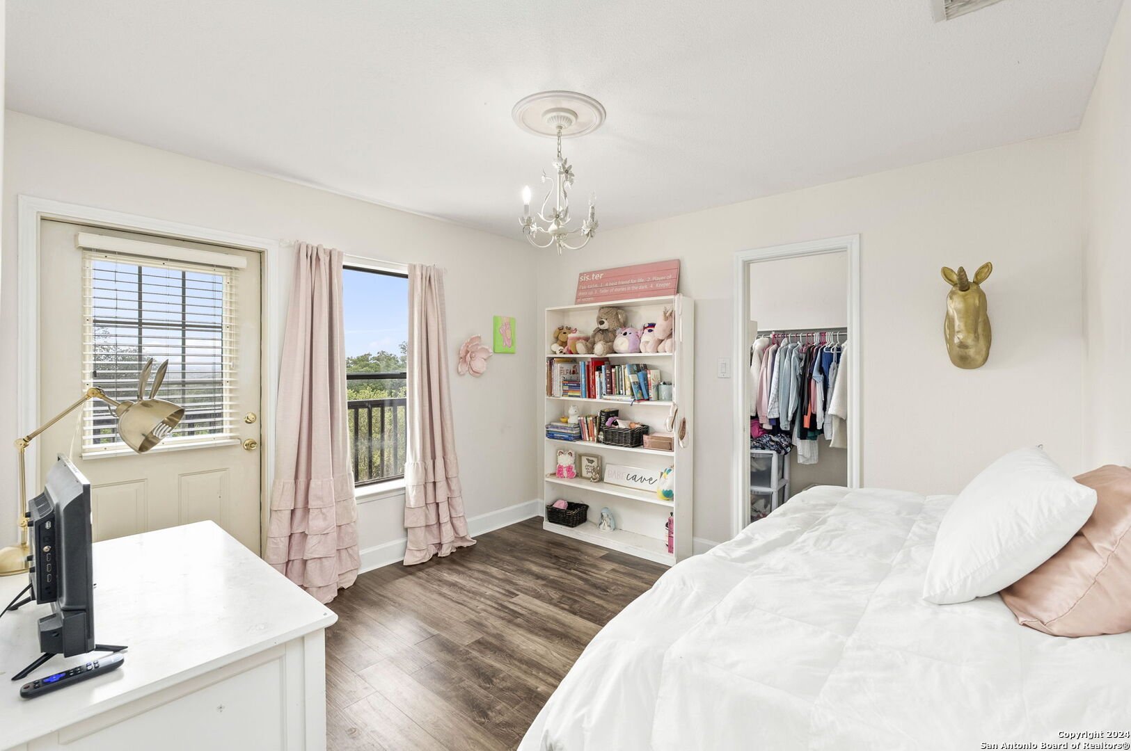 508 Red Oak Drive