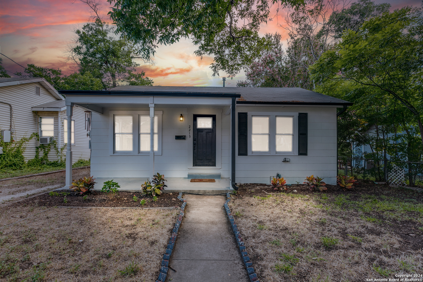 2215 LEE HALL