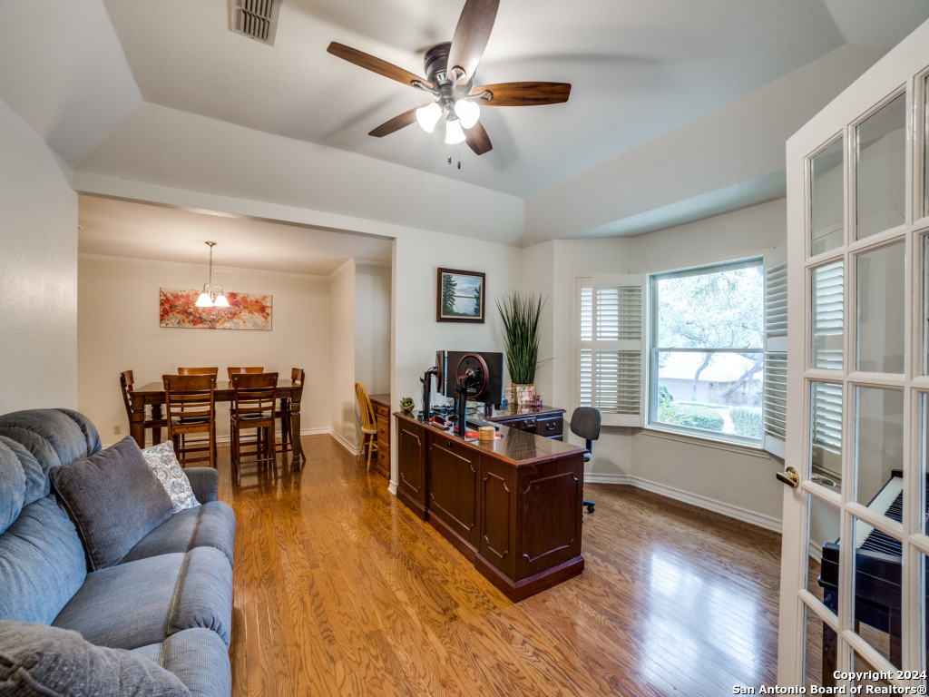8611 CHEVIOT HTS