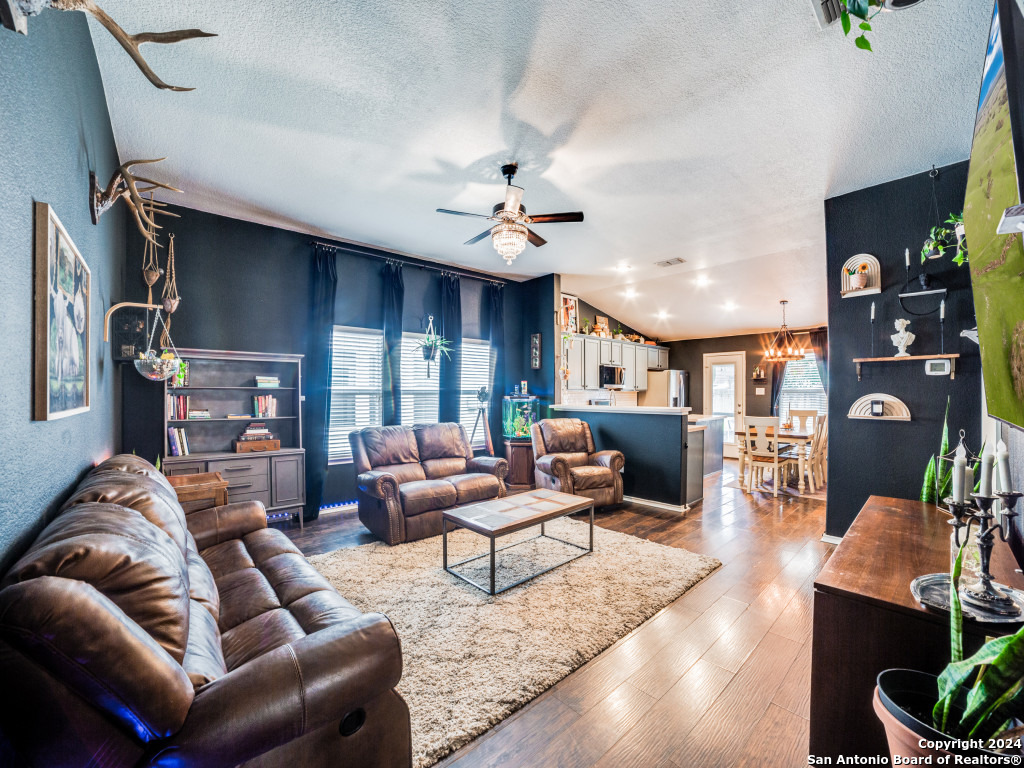 11711 OAKDALE MDW