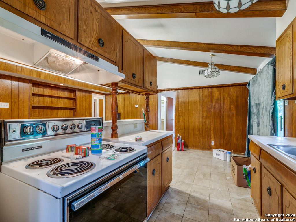 3619 DR