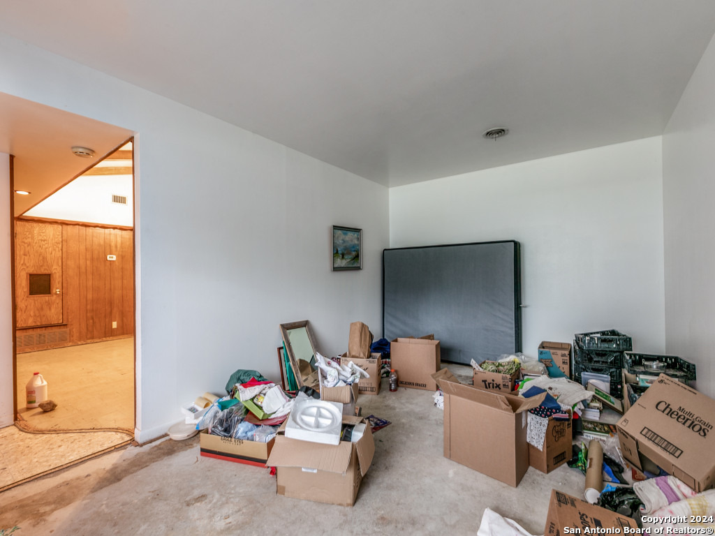 3619 DR