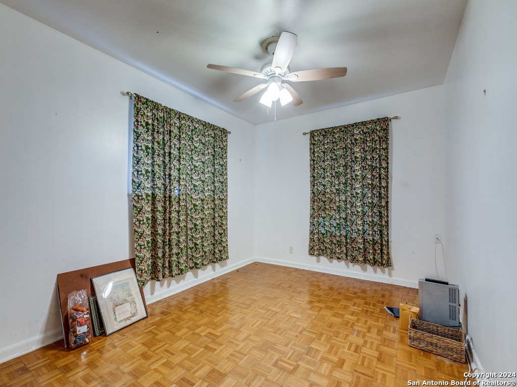 3619 DR
