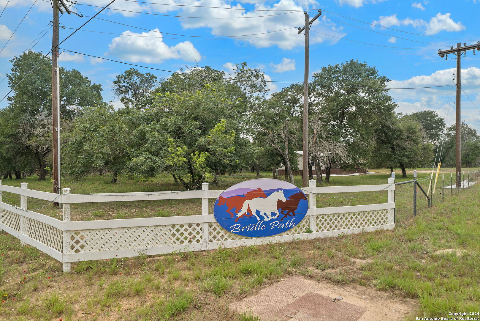 105 Bridlewood Path