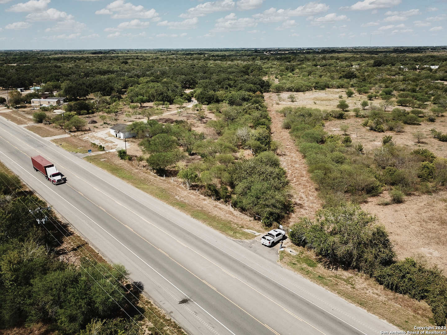 000 E Hwy 59 N Side