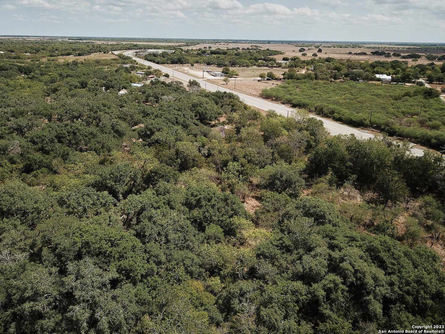 000 E Hwy 59 N Side