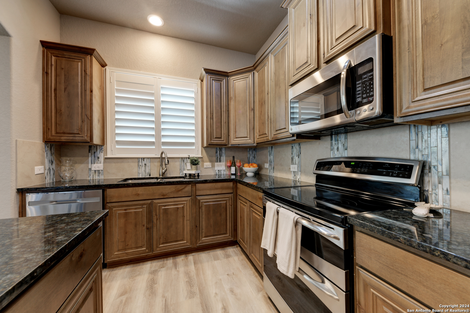 707 CARRIAGE HOUSE 24