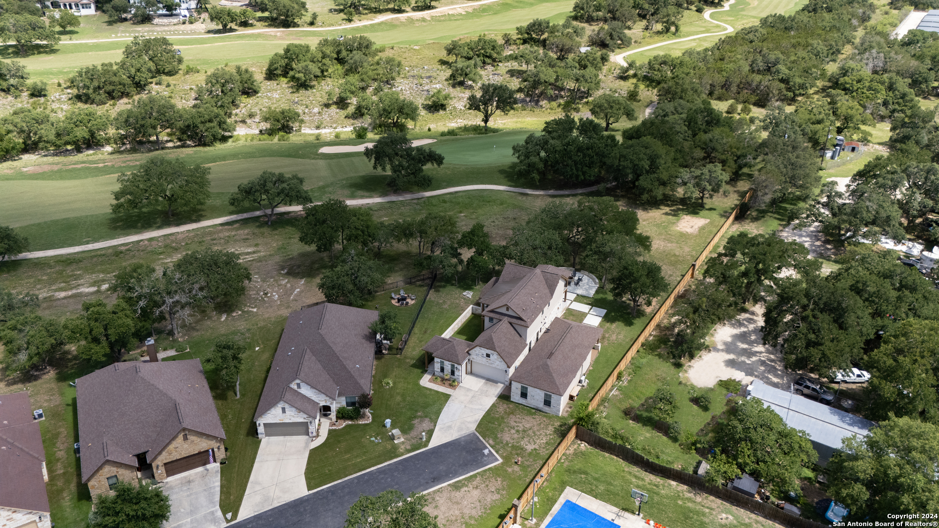 707 CARRIAGE HOUSE 24