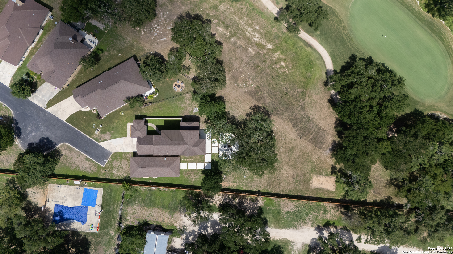 707 CARRIAGE HOUSE 24