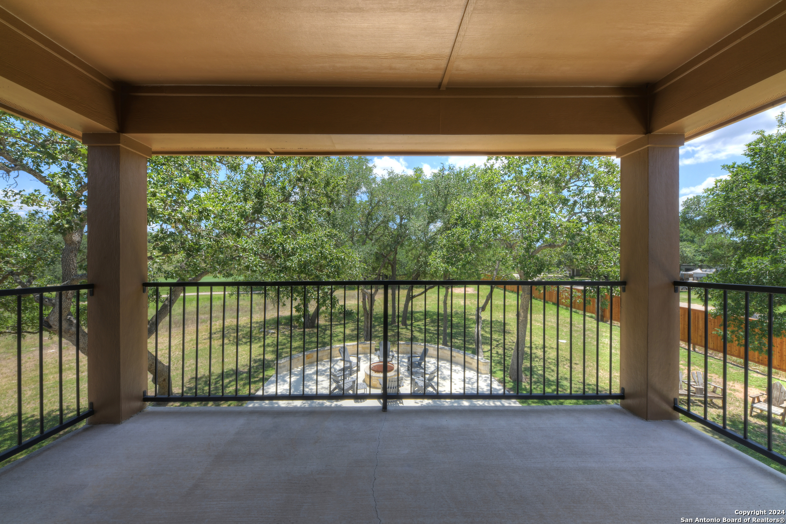 707 CARRIAGE HOUSE 24