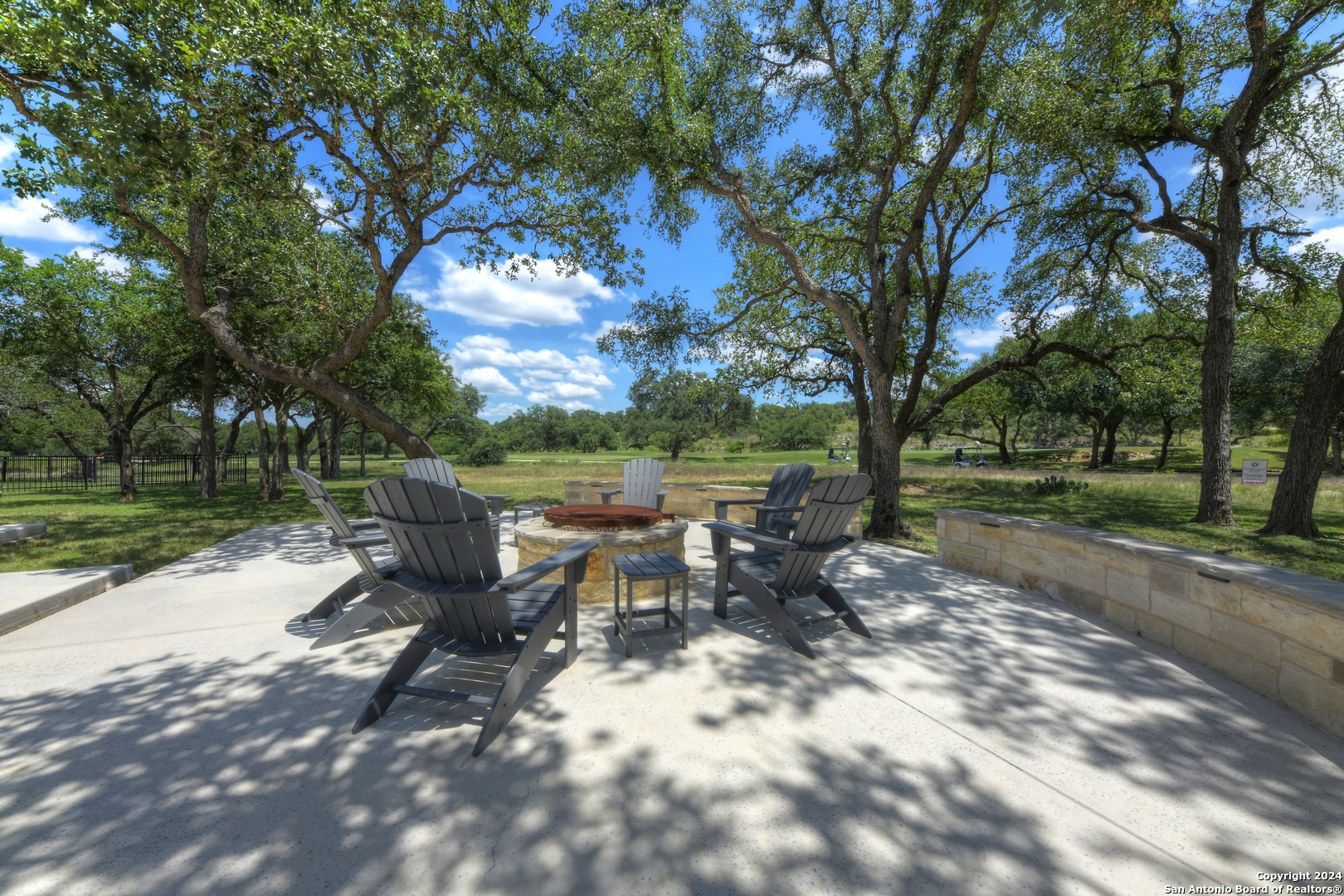 707 CARRIAGE HOUSE 24