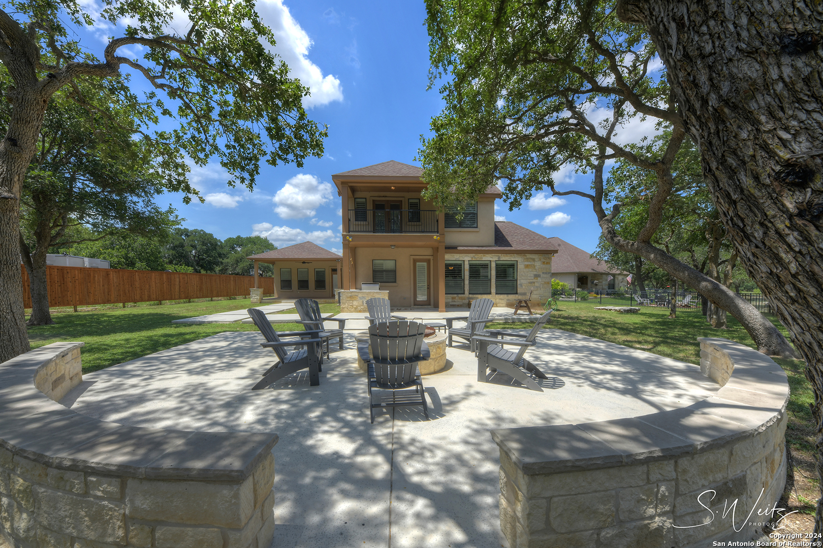 707 CARRIAGE HOUSE 24