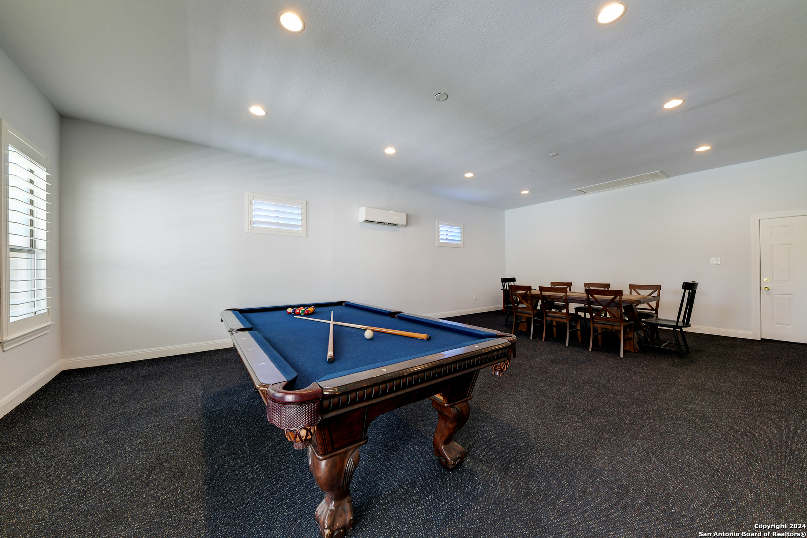 707 CARRIAGE HOUSE 24