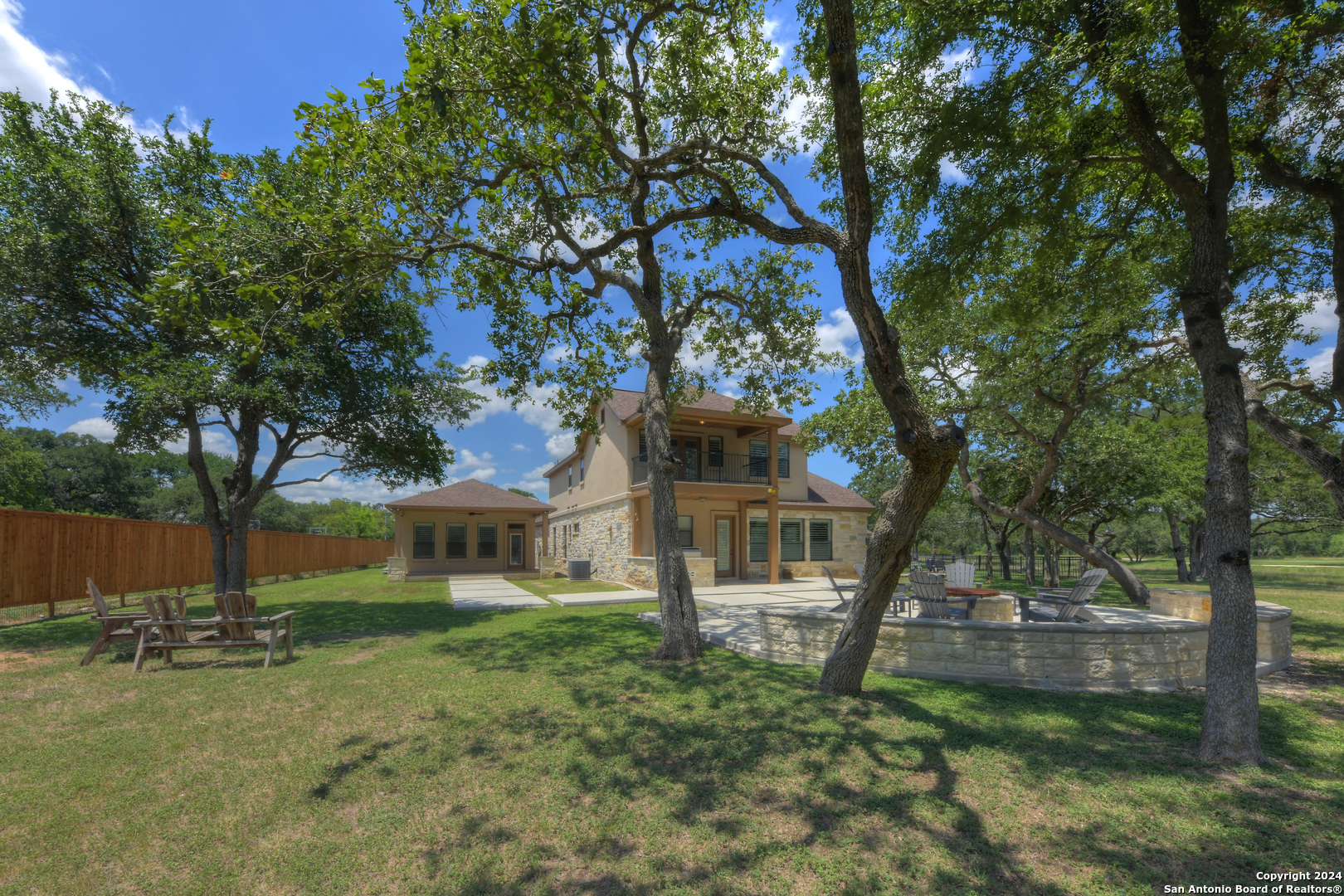 707 CARRIAGE HOUSE 24