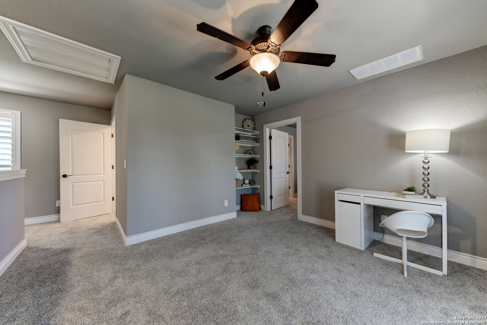 707 CARRIAGE HOUSE 24
