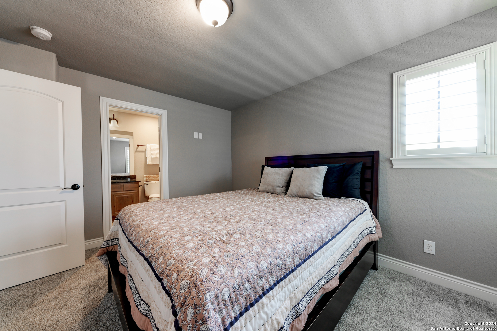707 CARRIAGE HOUSE 24