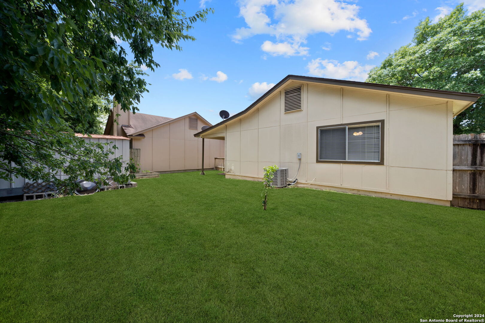 7208 HARDESTY