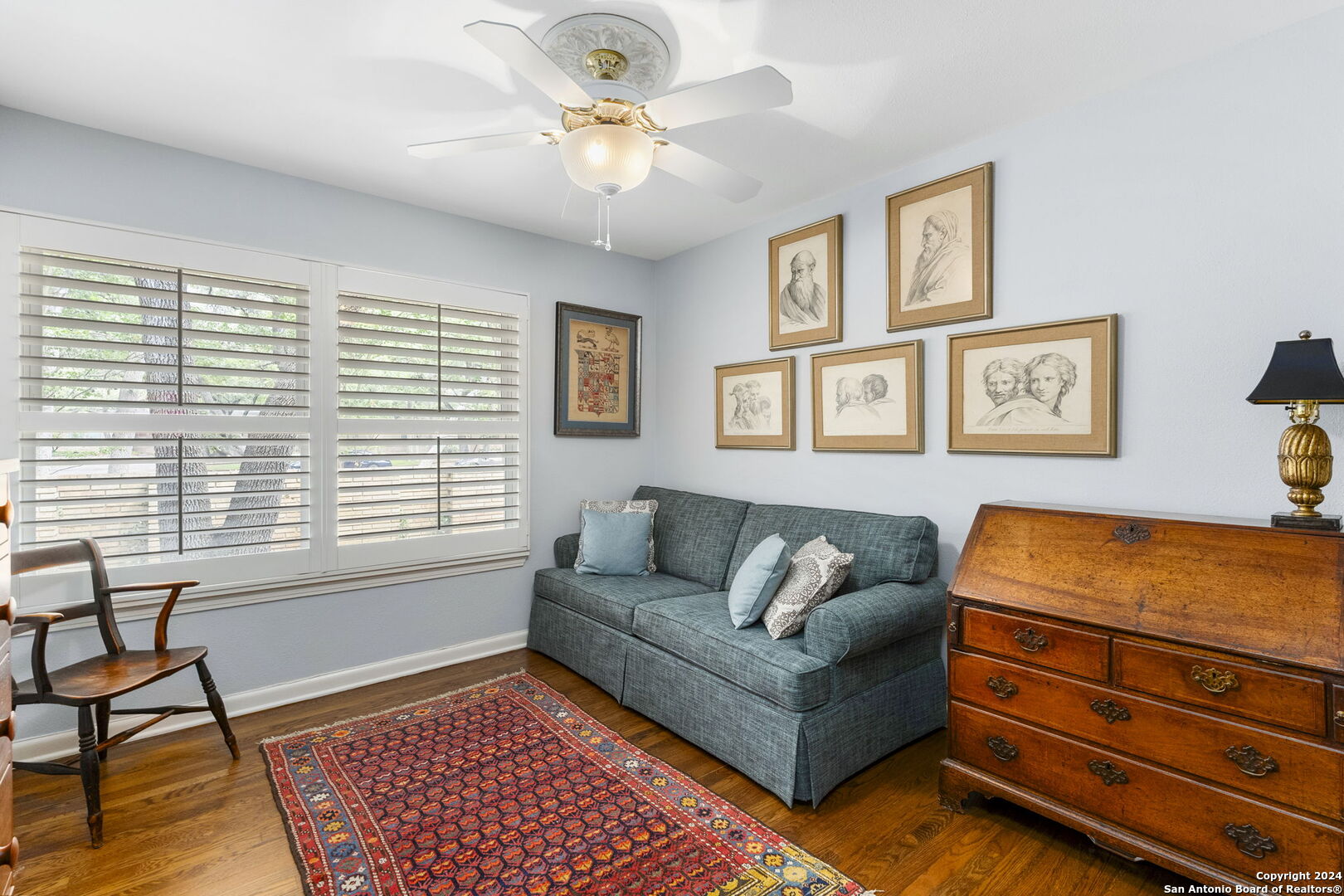 215 CAROLWOOD DR