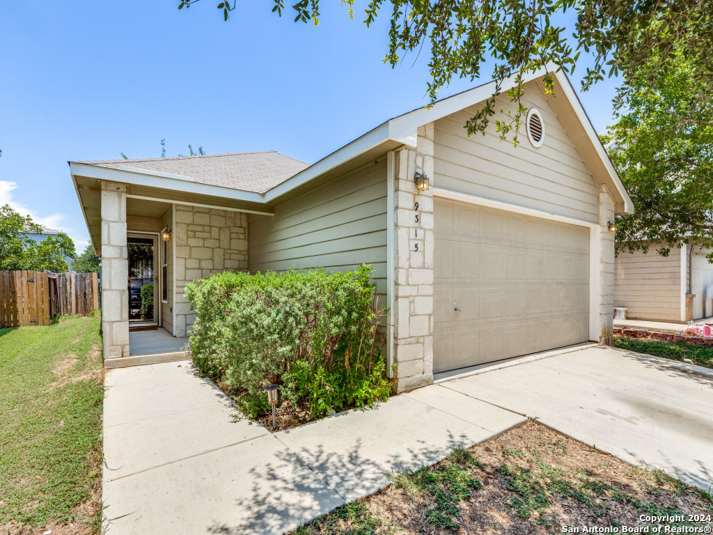 9315 SILVER VISTA