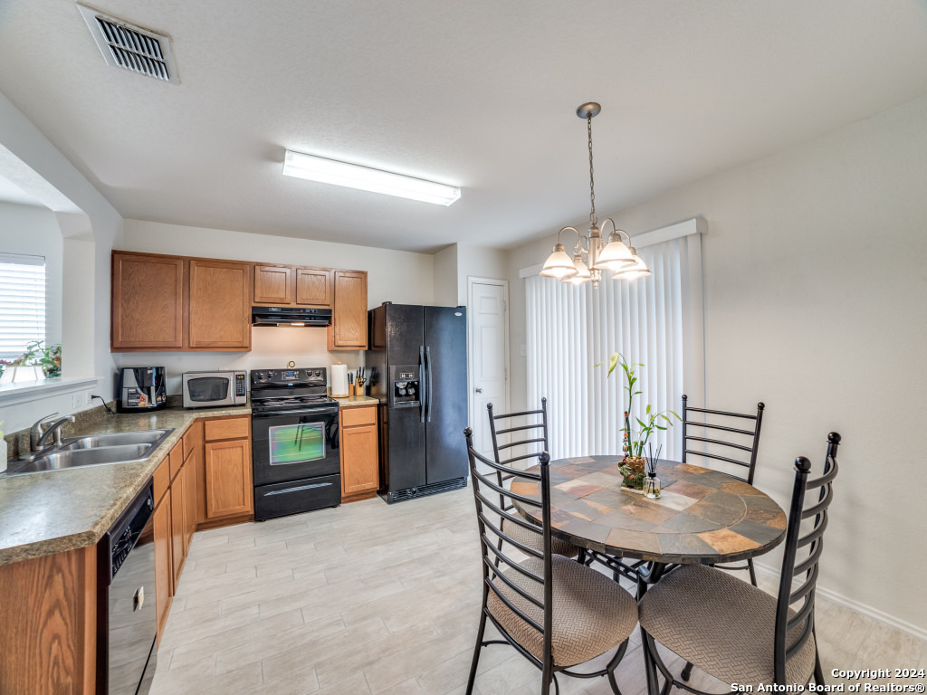 9315 SILVER VISTA