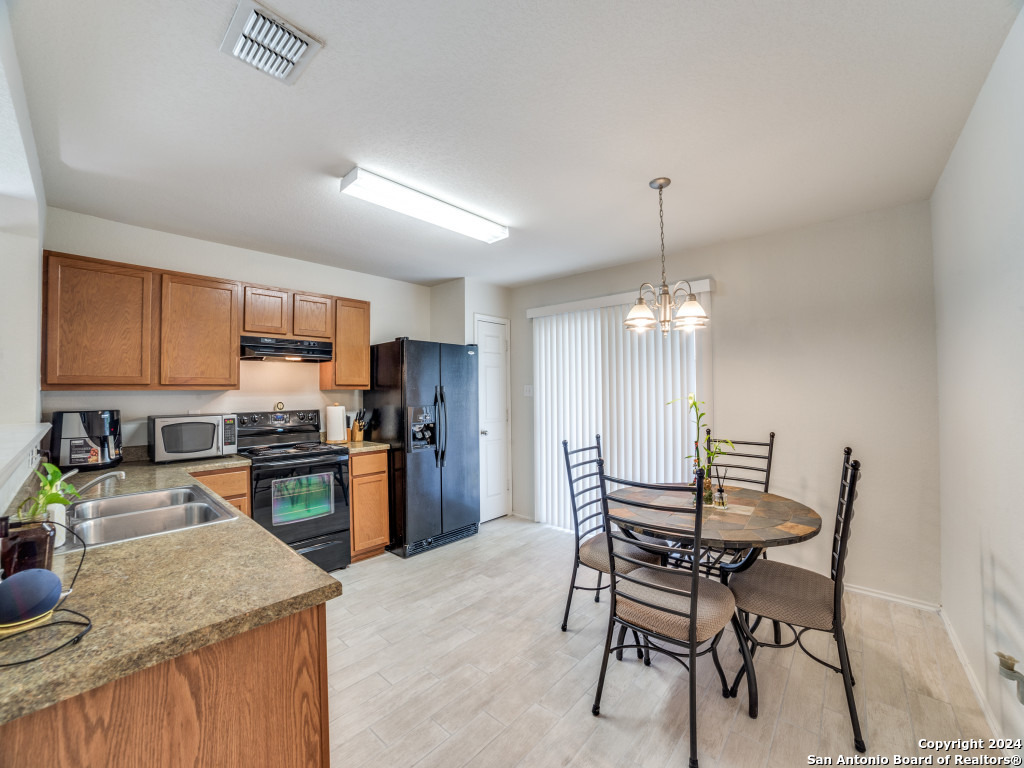 9315 SILVER VISTA