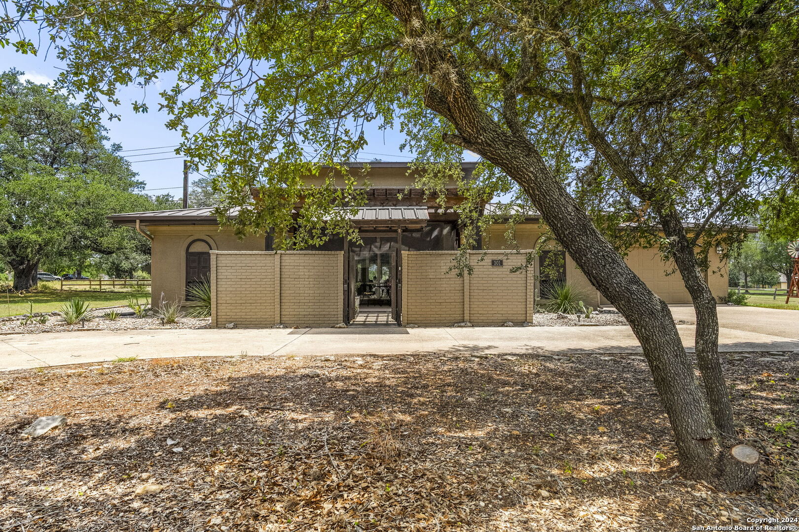 301 WHARTONS DOCK RD