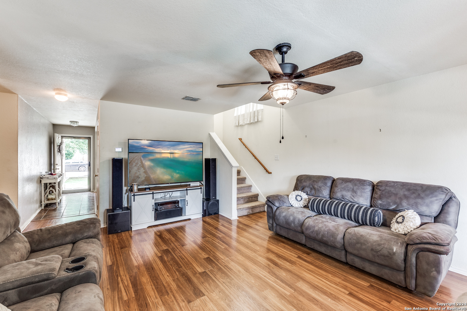 9722 MUSTANG FARM