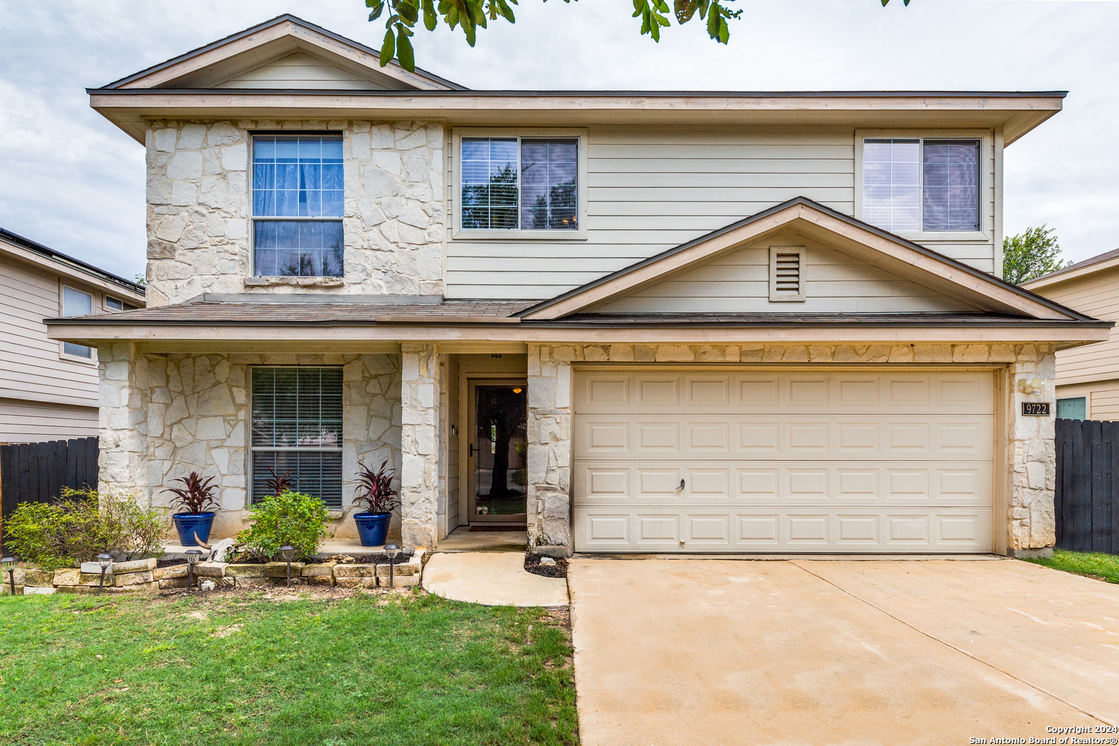 9722 MUSTANG FARM