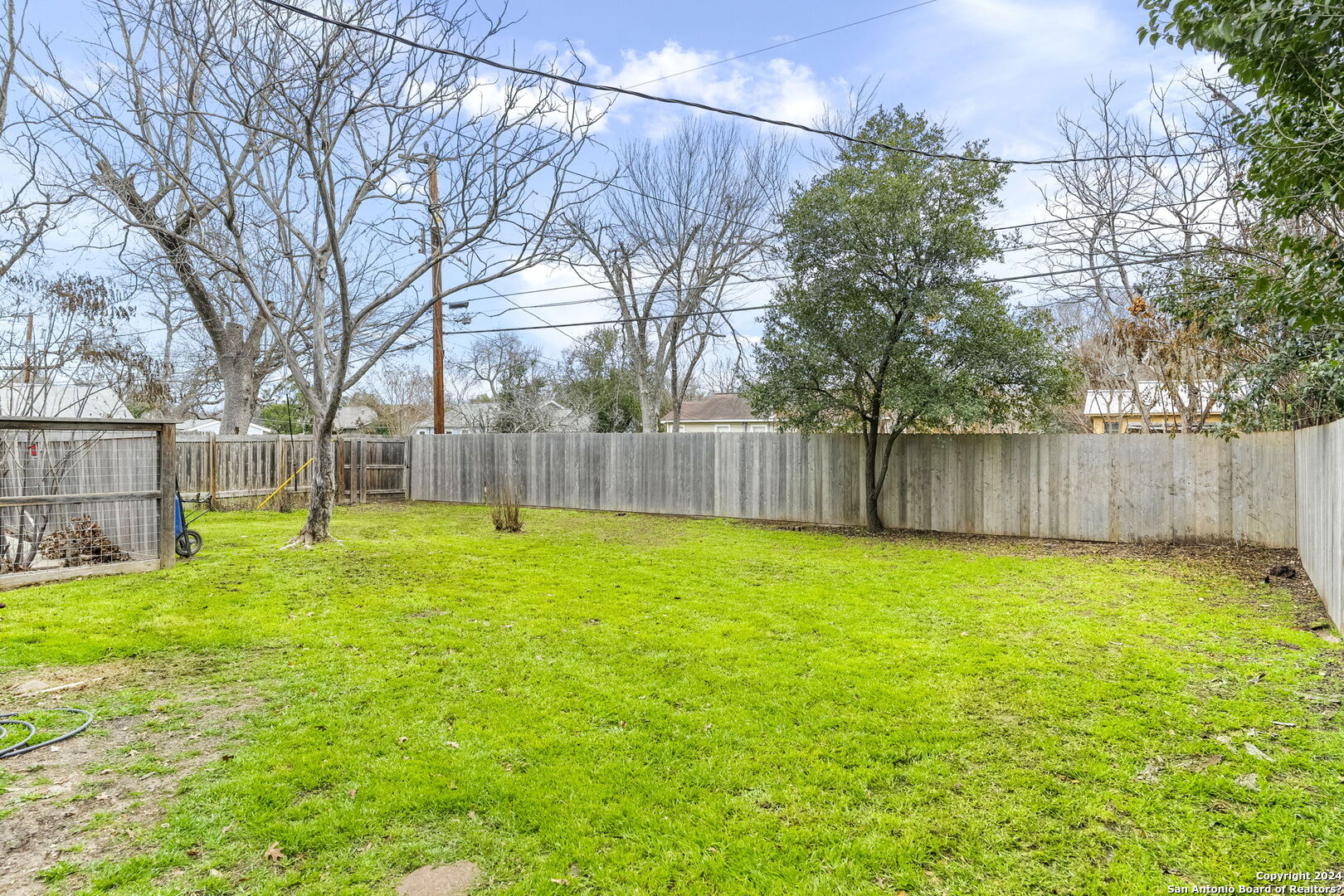 140 HARMON DR