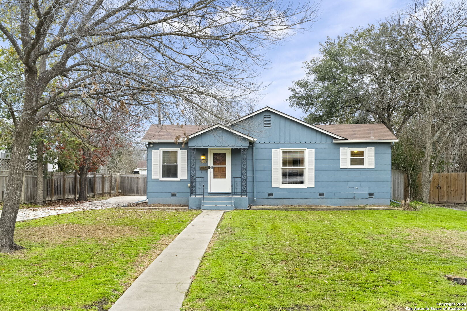 140 HARMON DR