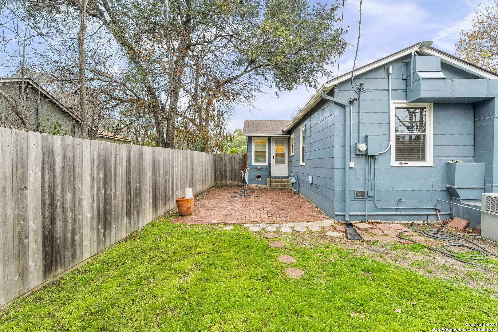 140 HARMON DR