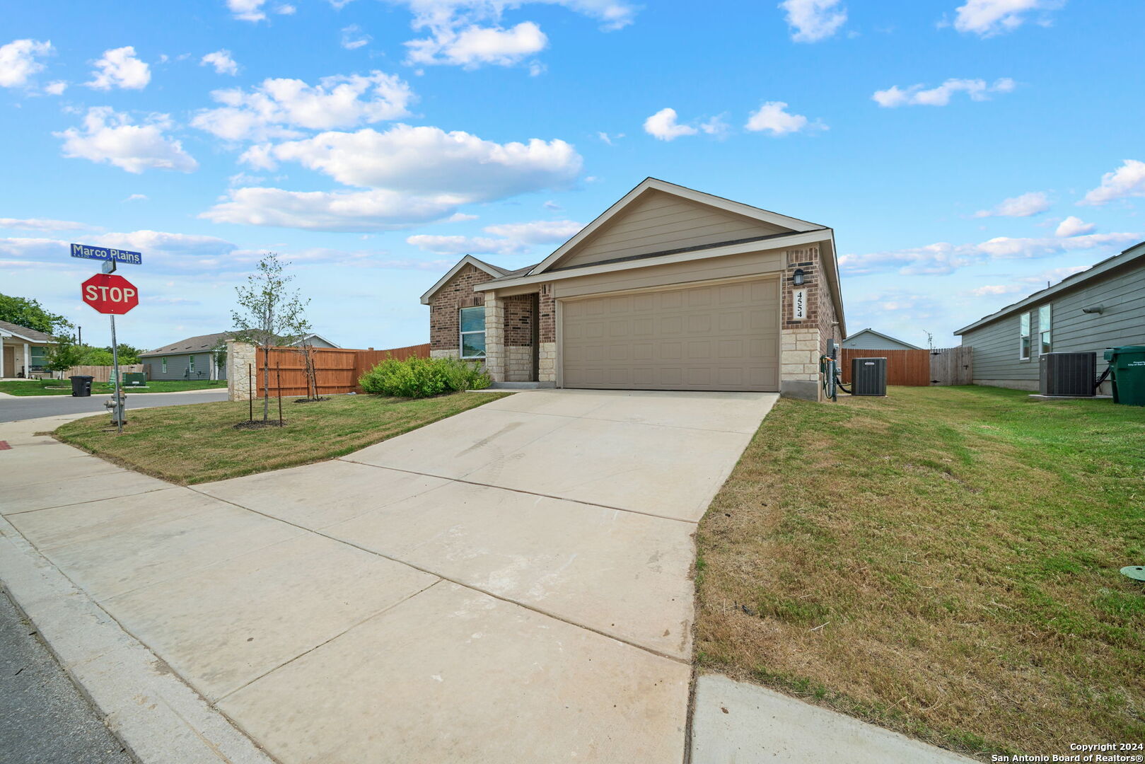 4554 MARTIN WAY