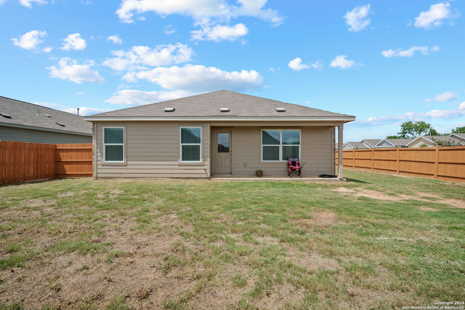 4554 MARTIN WAY