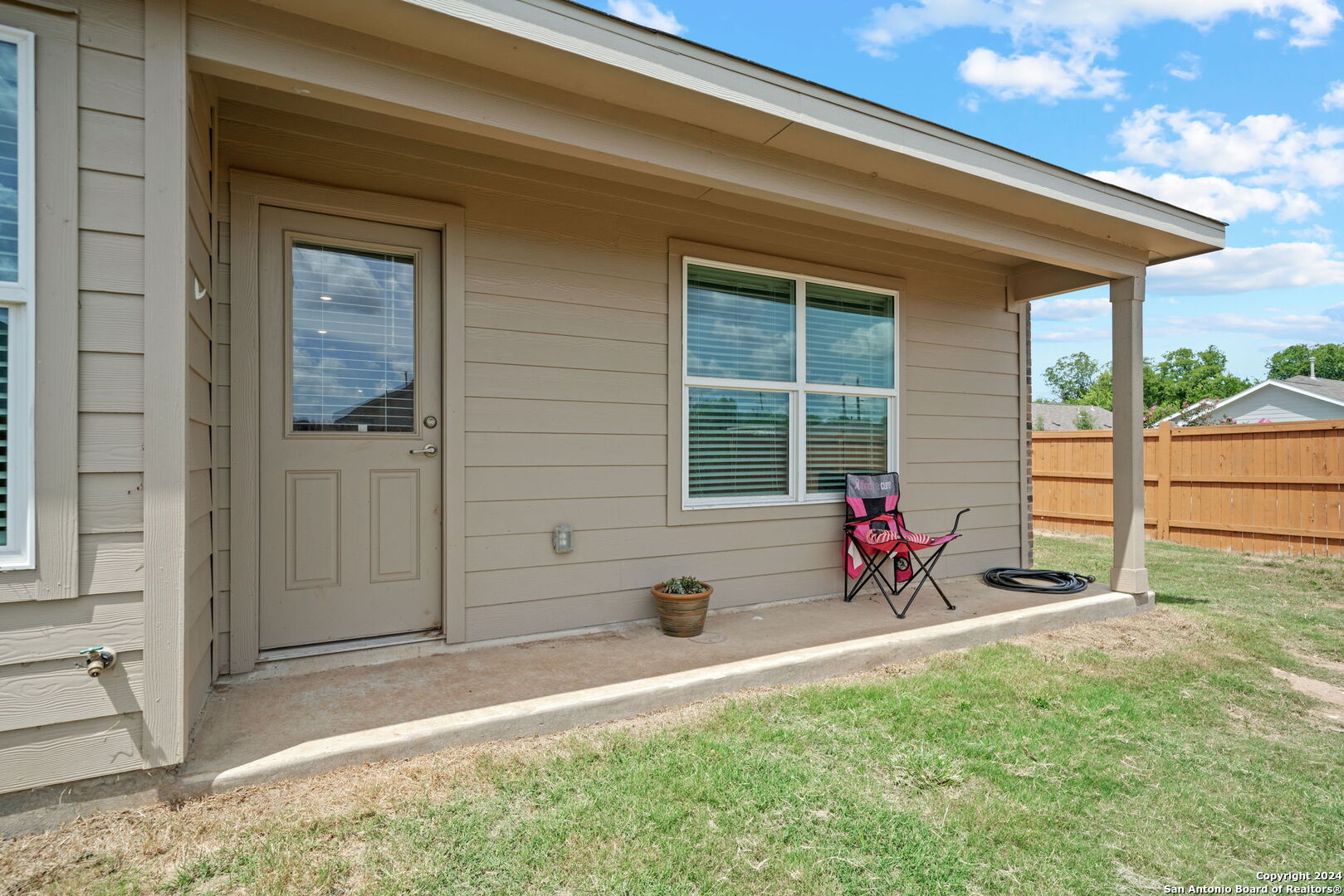 4554 MARTIN WAY