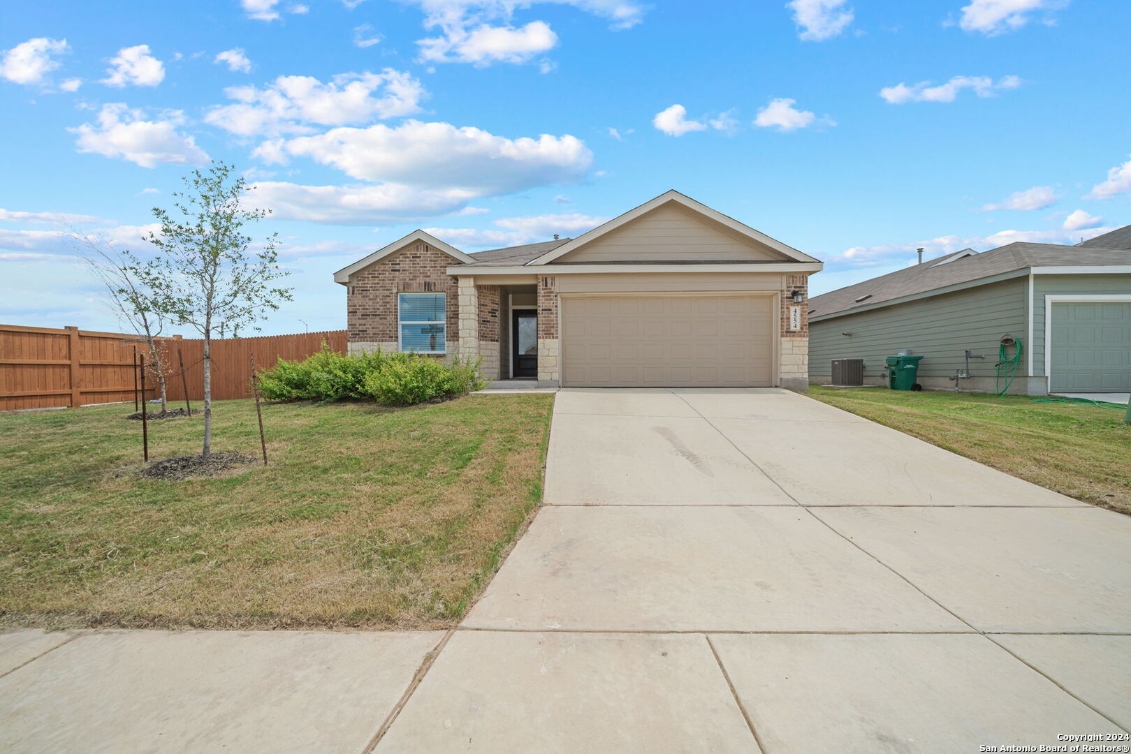 4554 MARTIN WAY