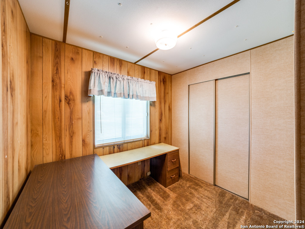 10945 West Loop 1604