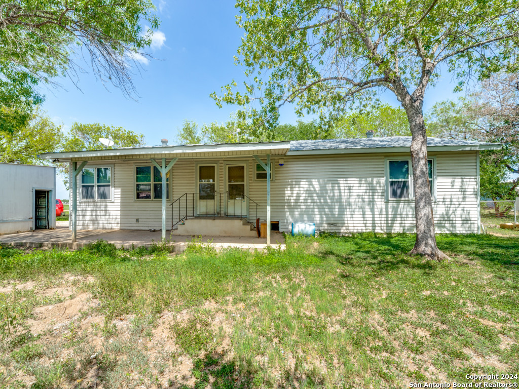 10945 West Loop 1604
