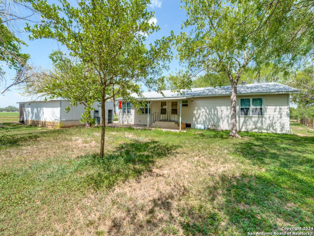 10945 West Loop 1604