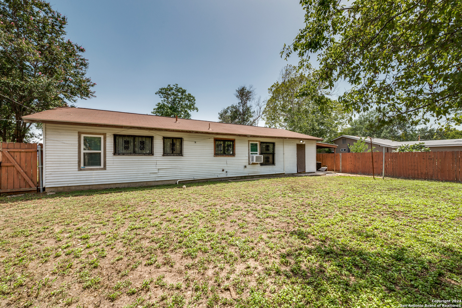 5915 MIDDLEFIELD DRIVE