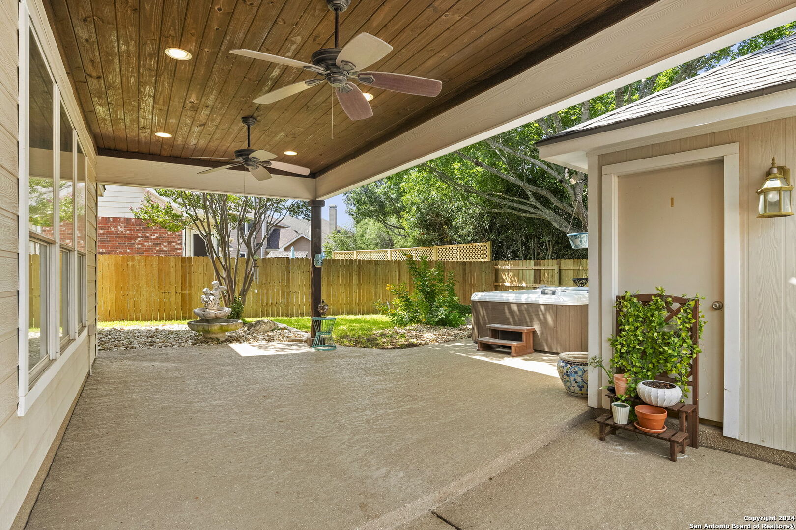 1743 Oak Sprawl