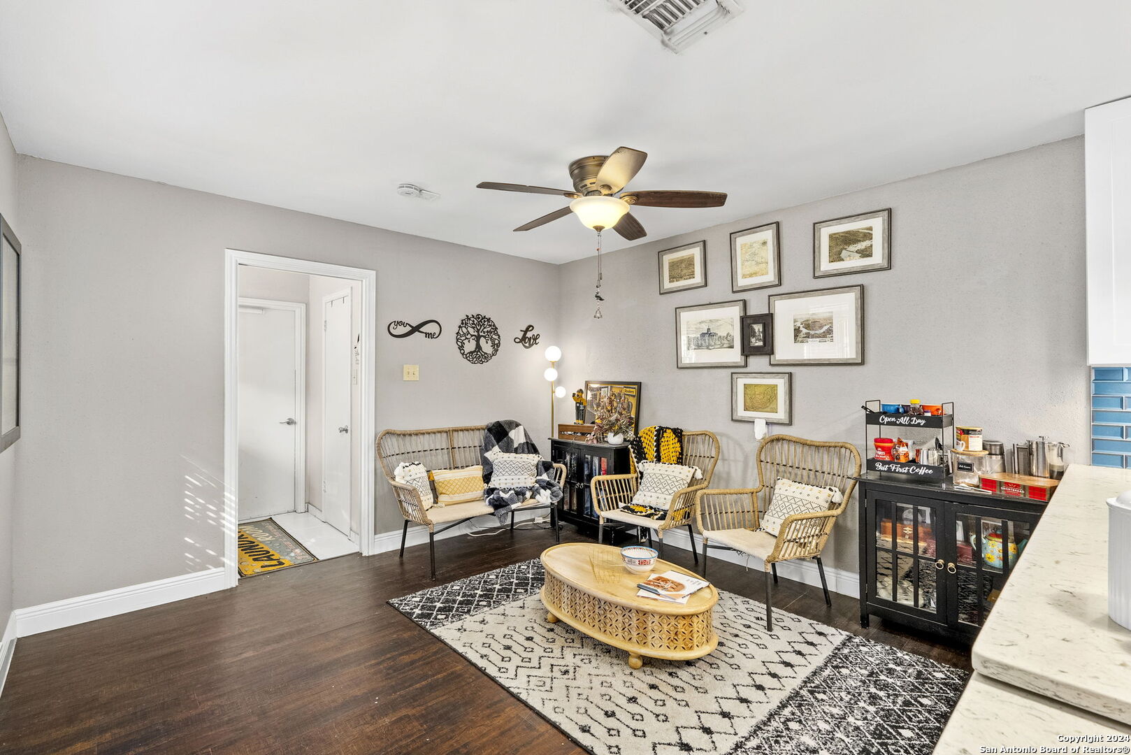3762 HUNTERS CIR