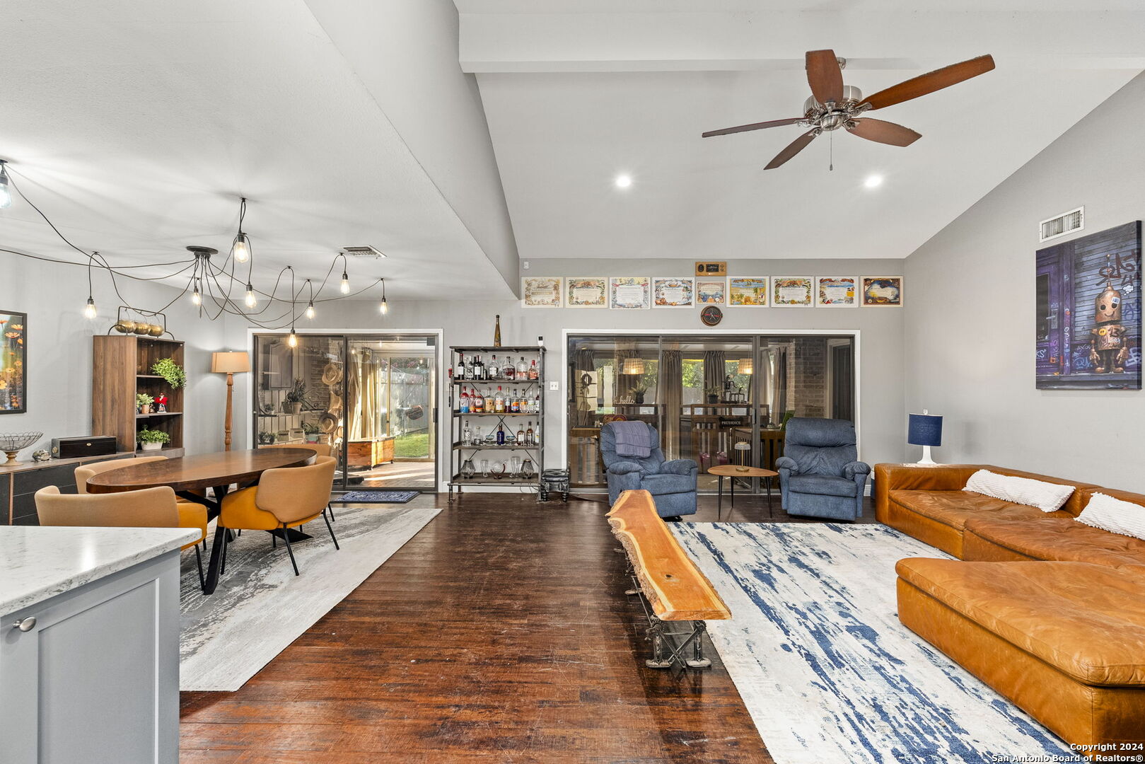 3762 HUNTERS CIR