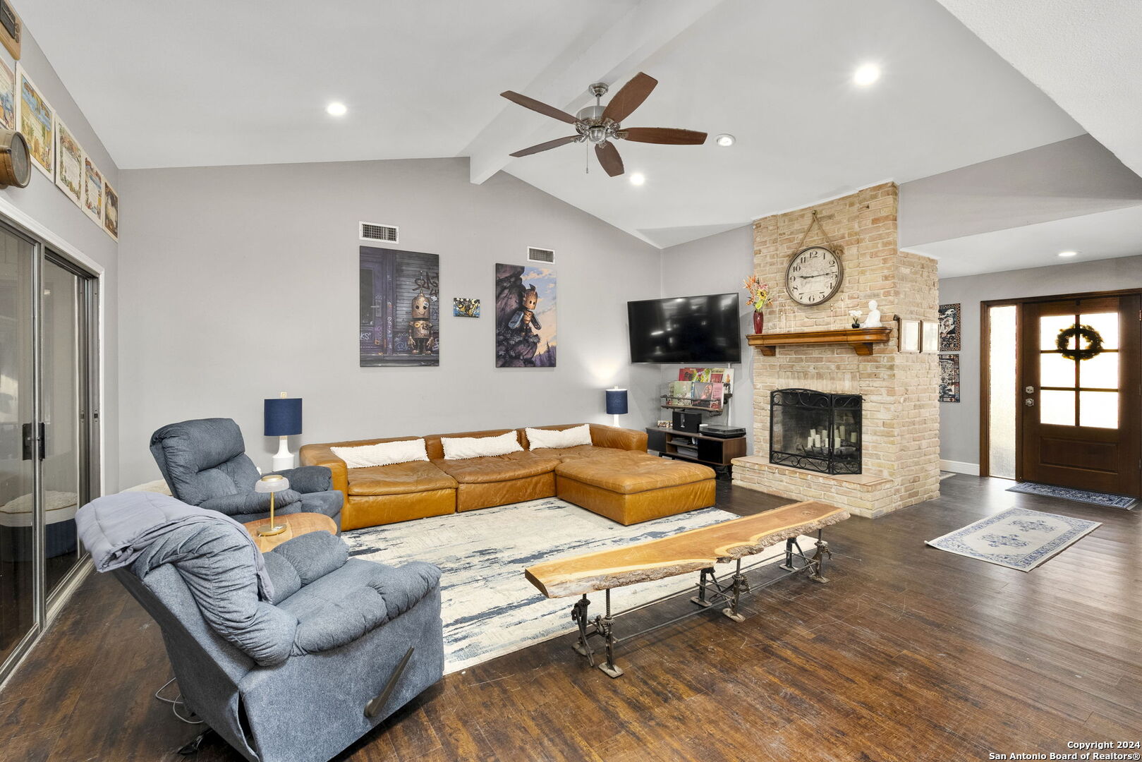 3762 HUNTERS CIR