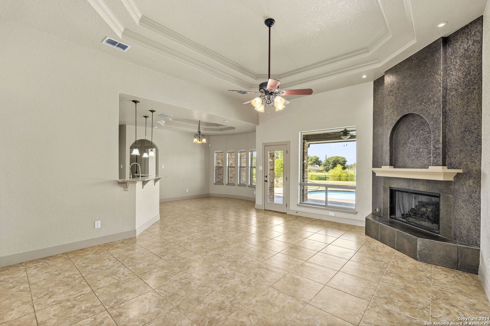 15914 Lake Shore Dr