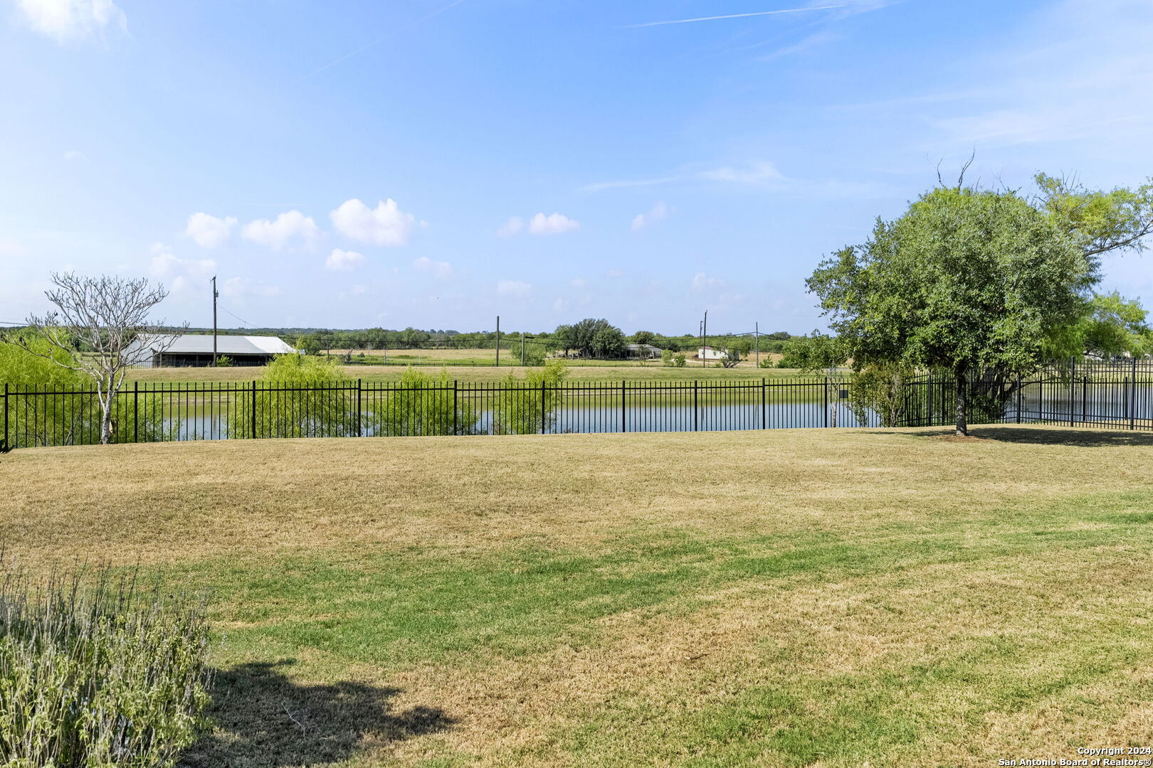 15914 Lake Shore Dr