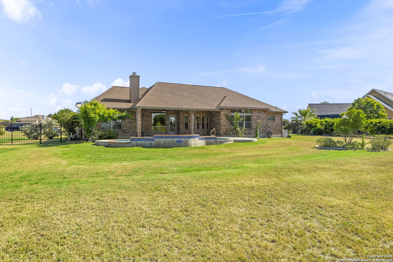 15914 Lake Shore Dr