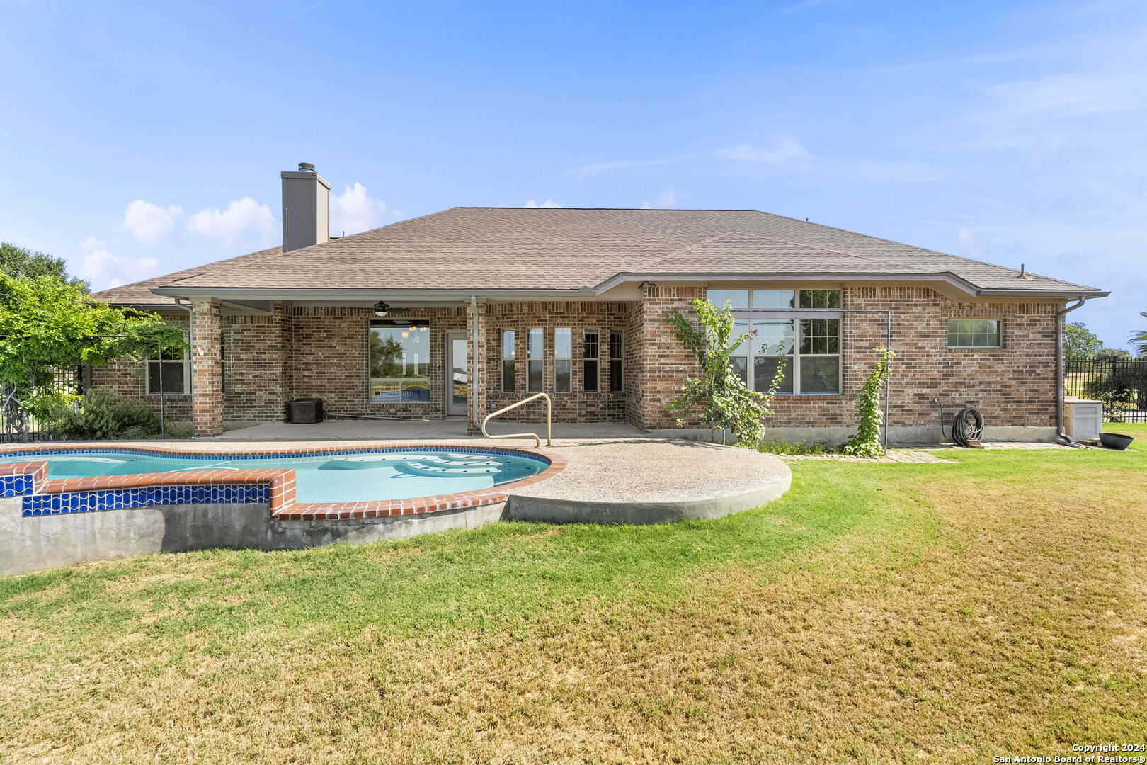 15914 Lake Shore Dr