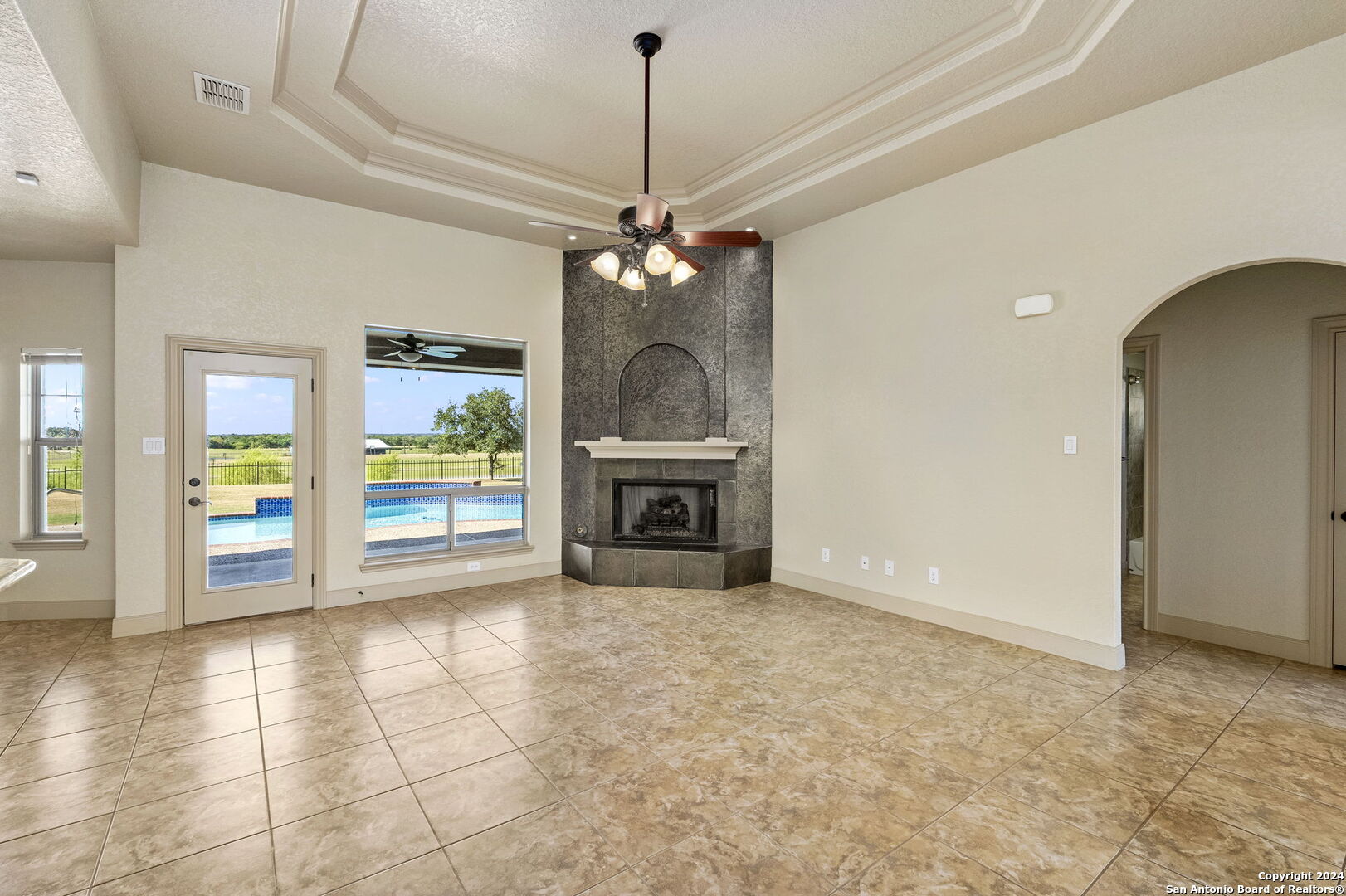 15914 Lake Shore Dr